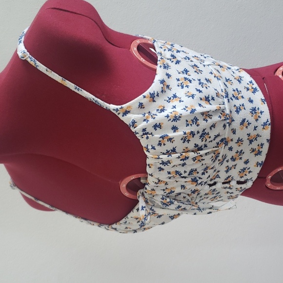 Floral Button Up Tie Front Tank - Picture 5 of 8